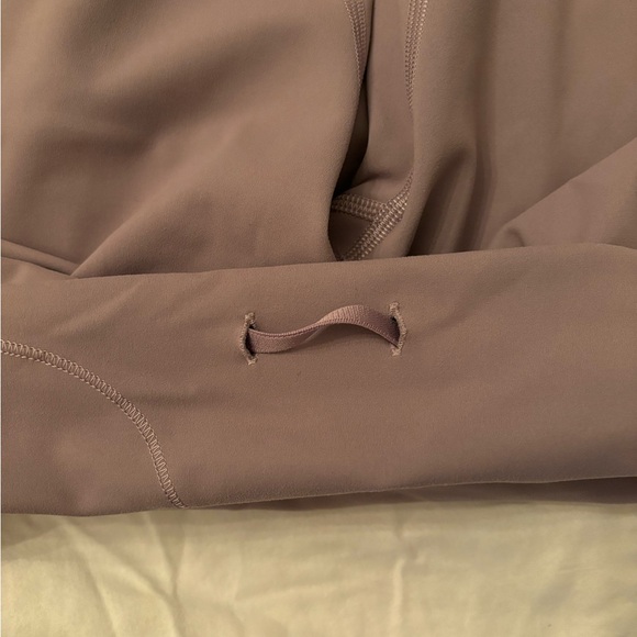 Lululemon size 4 Align 25” legging - Picture 3 of 5